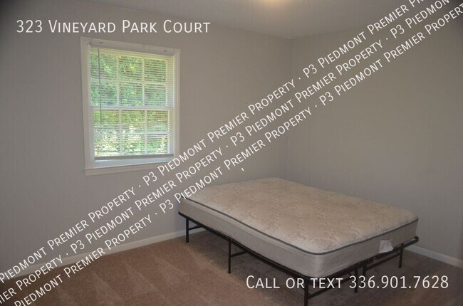 Photo - 323 Vineyard Park Ct