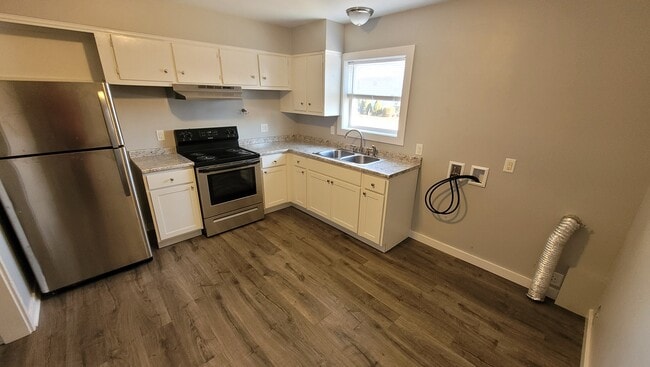 Photo - 142 Bolling Dr