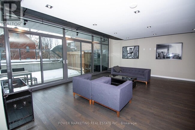 Photo - 224 Lyon St. N Unité 513