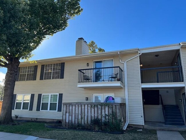 Building Photo - 3200 W Britton Rd Unit 270