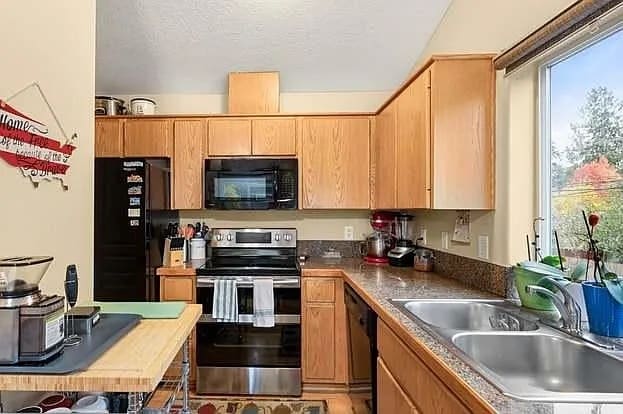 Photo - 12014 SE Bush St Unit C