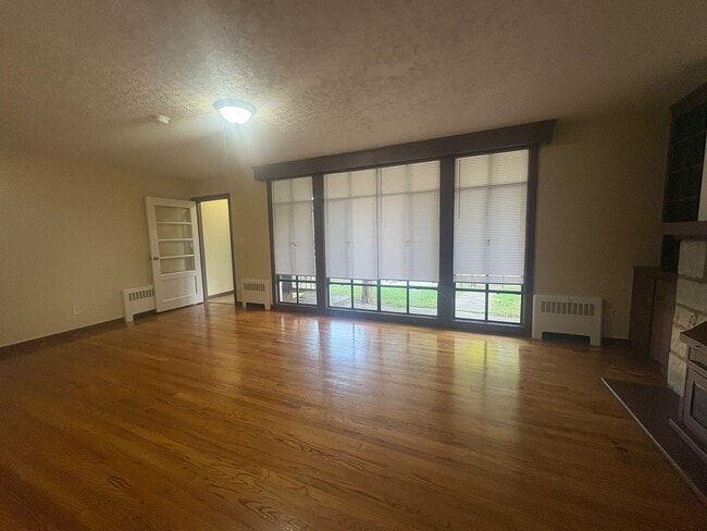 Photo - 60 Fountain Ter