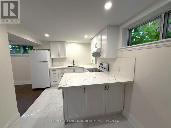 Photo - 126 Fenside Dr