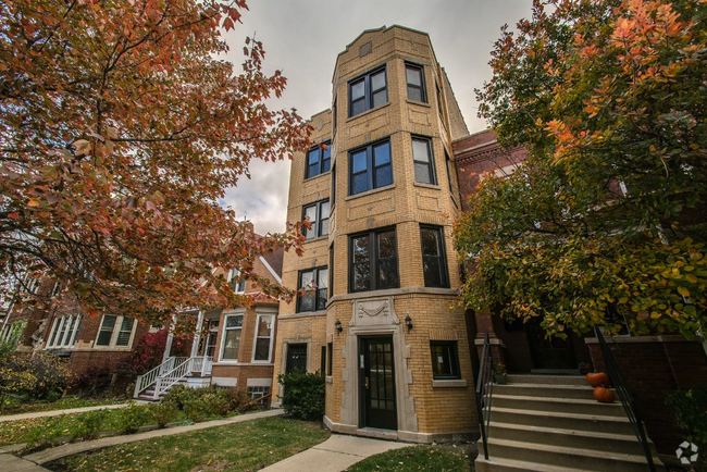 Building Photo - 2735 N Francisco Ave Unit 1 Rental