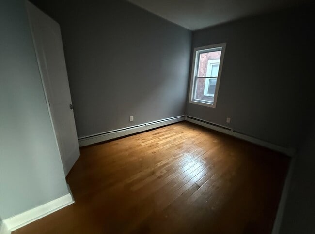 Photo - 139 W 54th St Unidad 3R