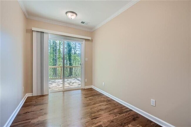 Photo - 2534 Niskey Lake Rd SW