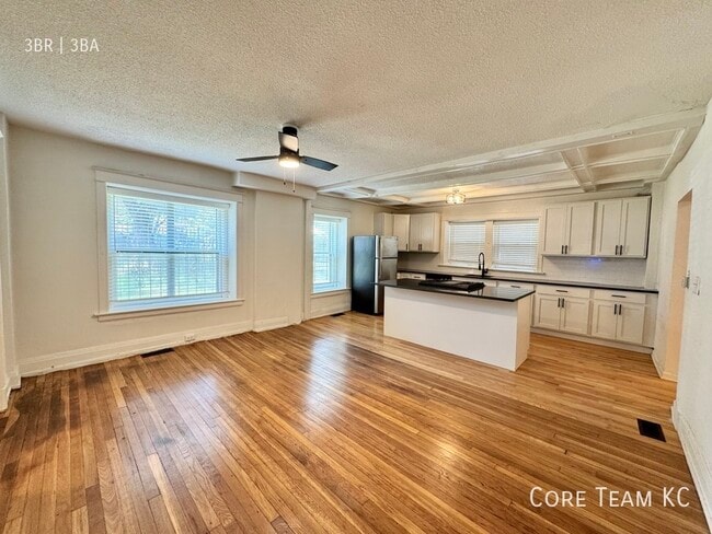 Photo - 1413 W 39th St Unidad 1414-G