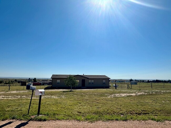 MODERN UPGRADES AND RURAL LIVING IN PEYTON - MODERN UPGRADES AND RURAL LIVING IN PEYTON House