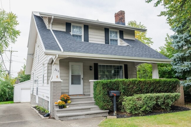 Photo - 246 Wayne Ave