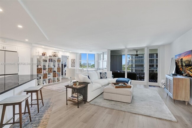 Photo - 1340 S Ocean Blvd Unidad 403