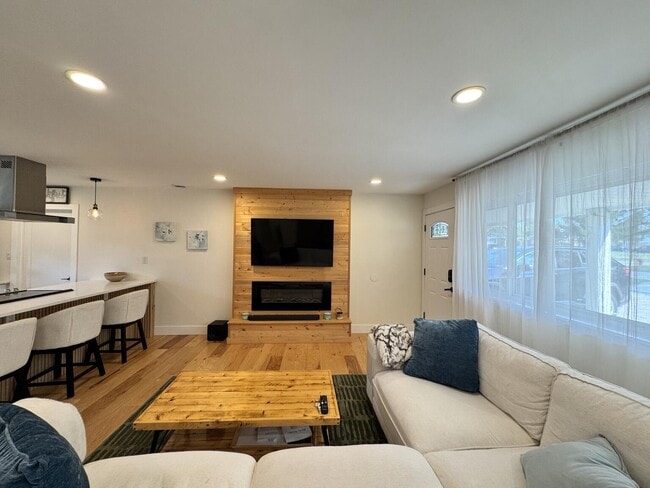 Photo - 2380 Walce Dr