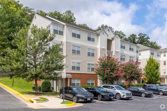 Wyndham Pointe Apartments