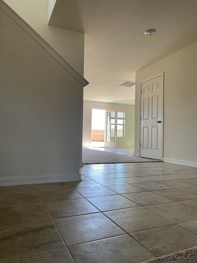 Photo - 2315 Little Bluestem Ln