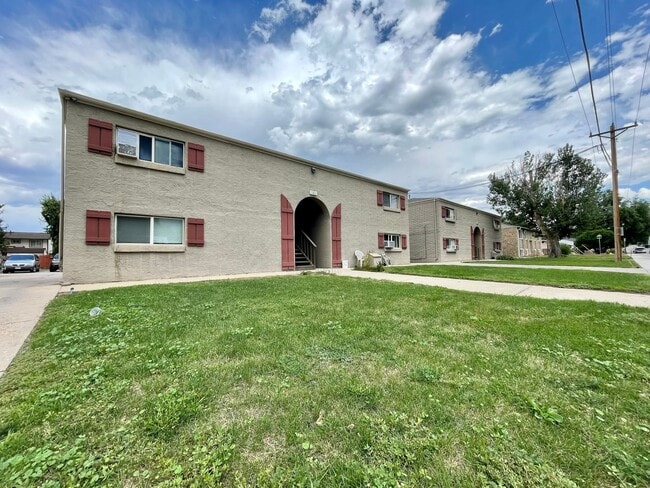 Building Photo - 2 Bed, 1 Bath Apartment In Firestone Unit 141- # 1-APEX