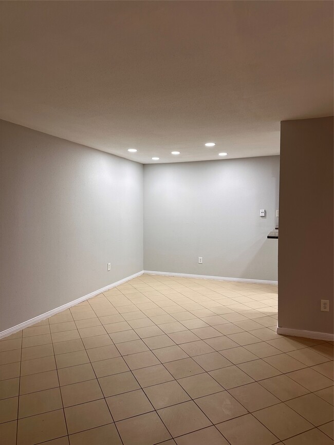 Photo - 8801 Hammerly Blvd Unit 909