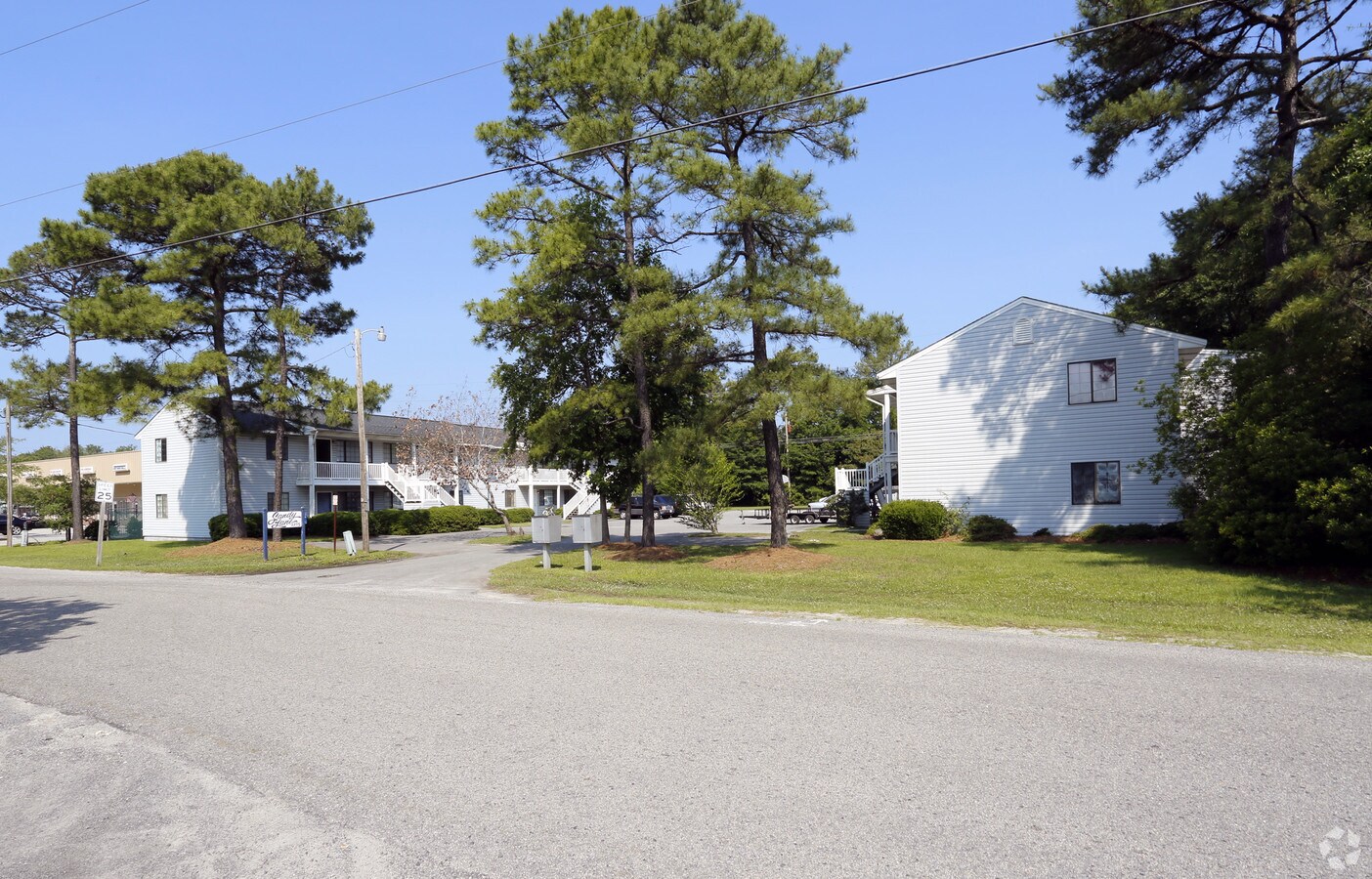Photo - Sandy Lane Apartments
