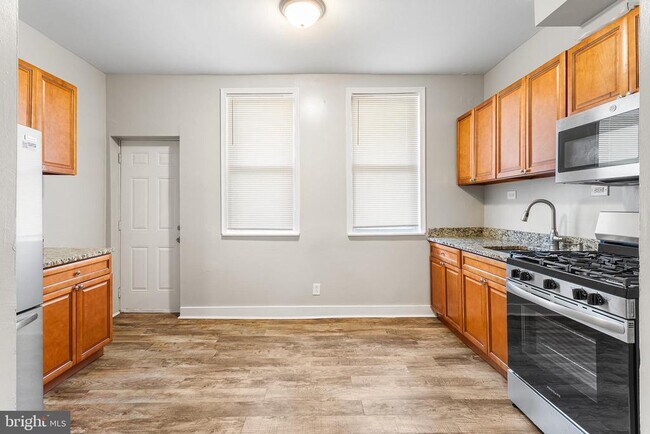 Photo - 544 N Allison St