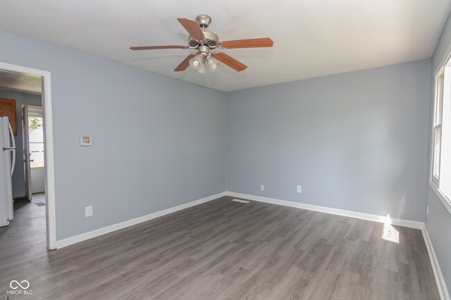 Photo - 290 Ardmoor Dr