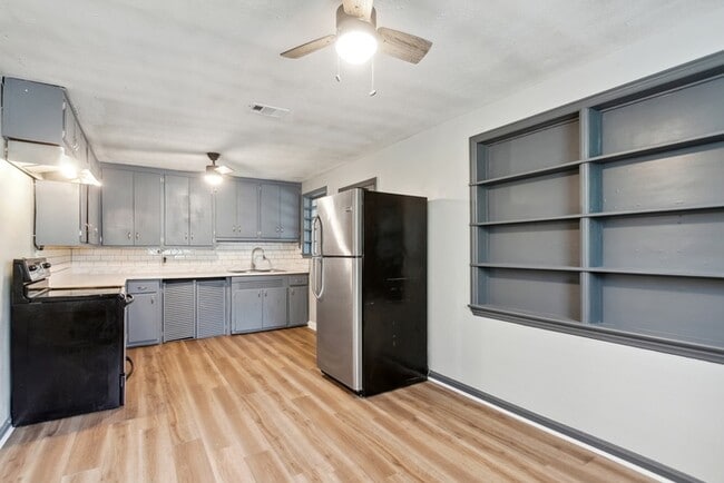 Photo - 2550 Farmer Rd NW