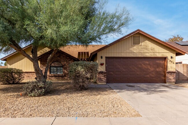 4-Bedroom Chandler Home with Bonus Room & ... - 4-Bedroom Chandler Home with Bonus Room & ...