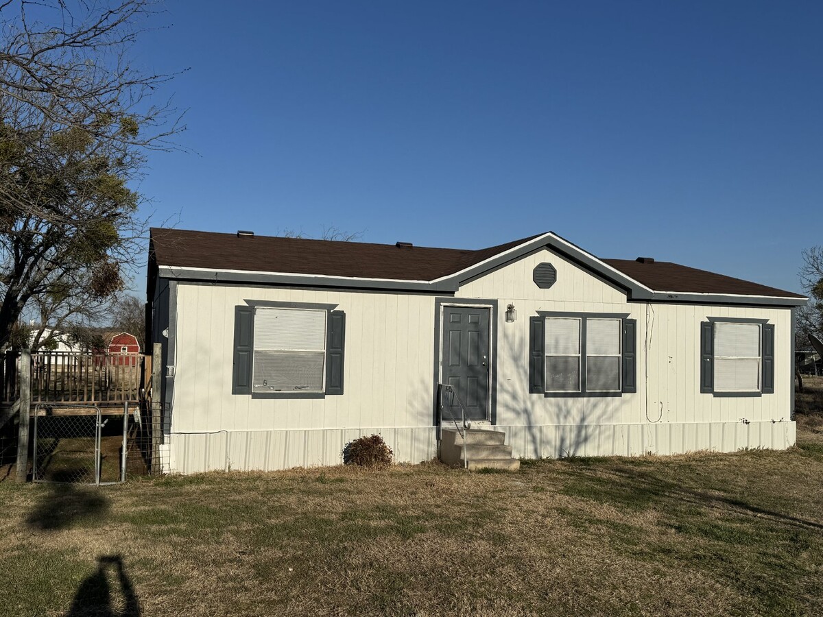 Very nice 3 bedroom 2 bath mobile home wit... - Very nice 3 bedroom 2 bath mobile home wit...