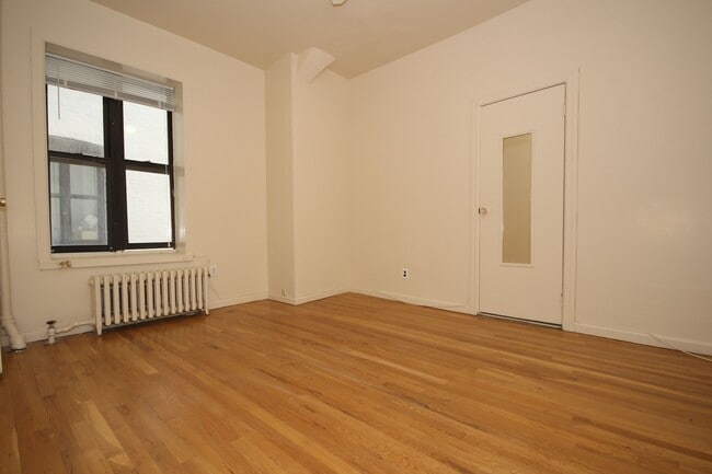Building Photo - 55 Tiemann Pl Rental