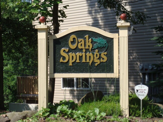 Oak Springs - Oak Springs Apartments