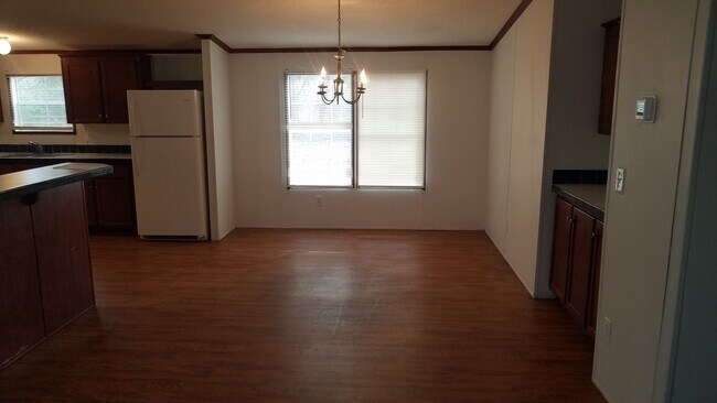 Photo - Large Mobile Home in Lowndes County