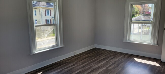 Photo - 22 Maple St
