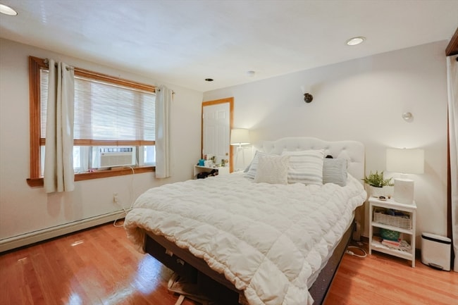 Photo - 127 Amory St Unit 1