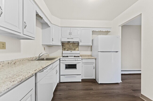 23700 W Warren Ave Unit 7744