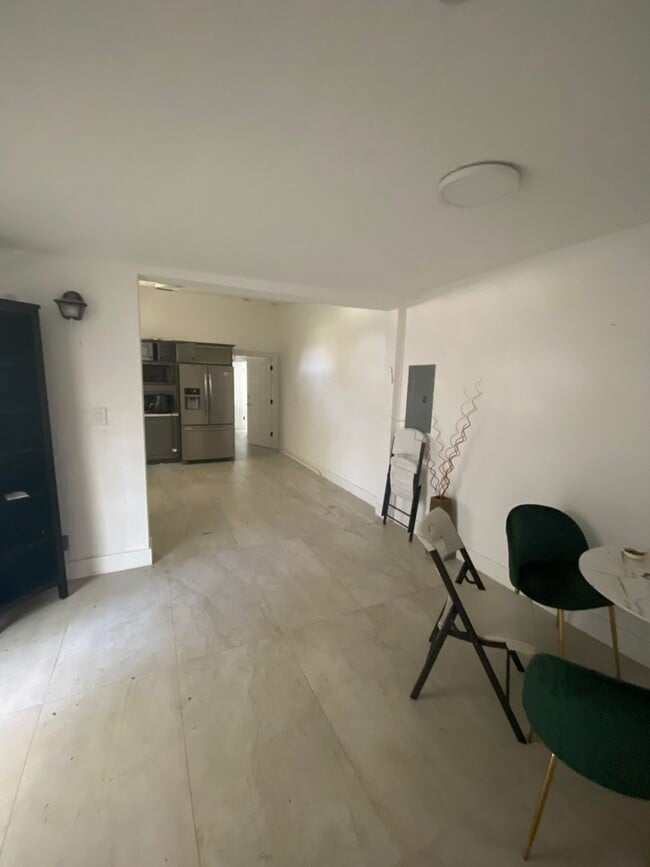 Photo - 800 NE LLC Unit S