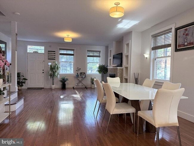 Photo - 457 S 6th St
