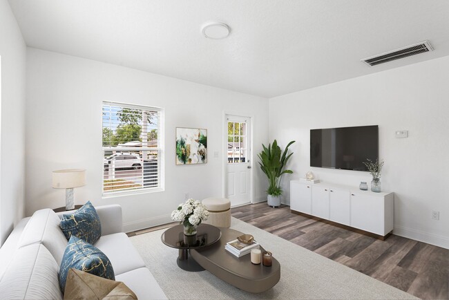 Photo - MULBERRY HOME FOR RENT!