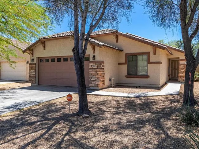 7369 W Magdalena Ln