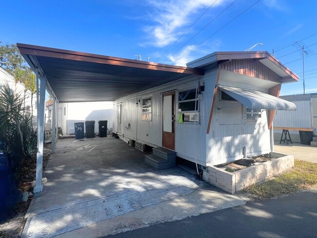 Building Photo - 616 Cortez Rd W