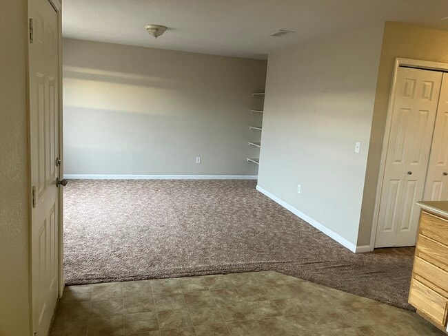 Photo - 1701 Edgewater Ave Unit Main