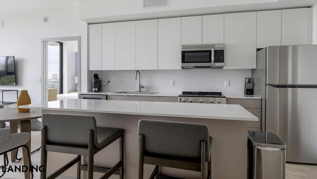 Photo - 1155 NE 126th St Unidad 632