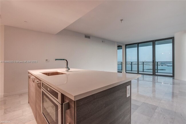 Photo - 3 br, 3.5 bath Condo - 650 NE 32nd St Unit... Unidad 2101