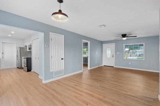 Photo - 3806 Groome Dr