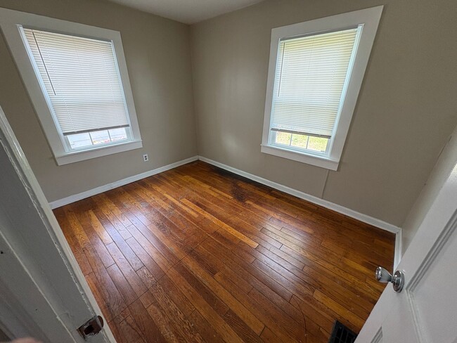 Photo - 1028 E 19th Ave