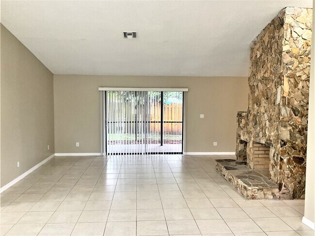 Photo - 7010 NW 49th Pl