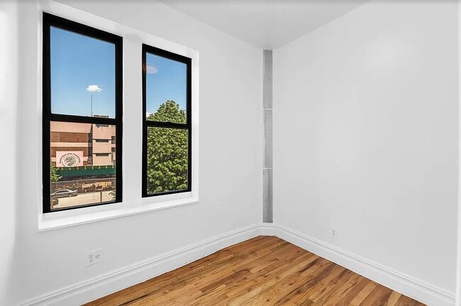 122 Norfolk St Unit 16