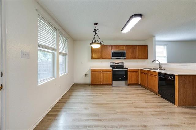 Photo - 638 Silvertop Rd