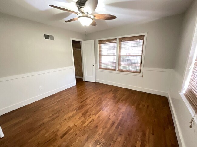 Photo - COLLEGE PRE-LEASING