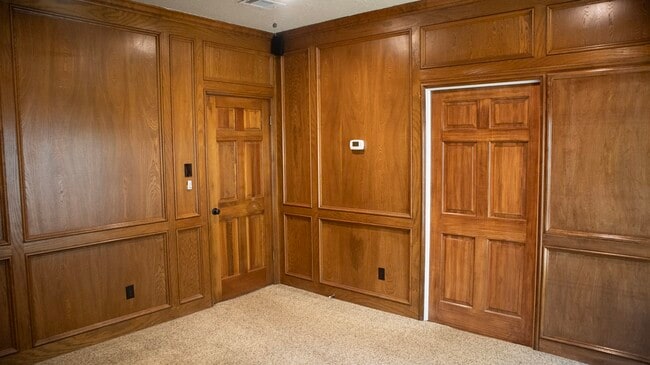 Building Photo - 9 Huntsmans Horn Cir