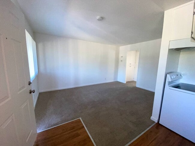 Photo - The Pines Apartments
