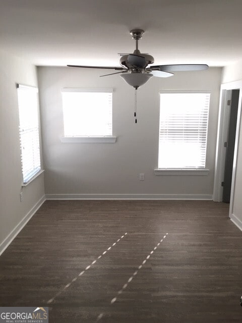 Photo - 335 Lorien Way
