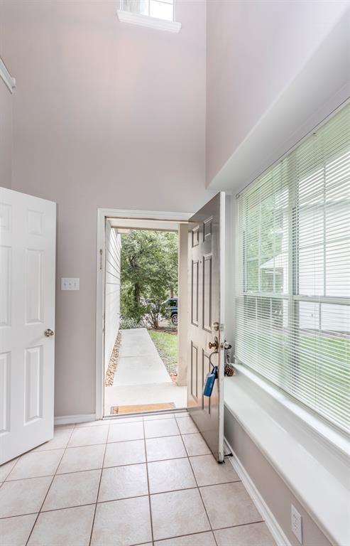 Photo - 19 Scenic Brook Ct