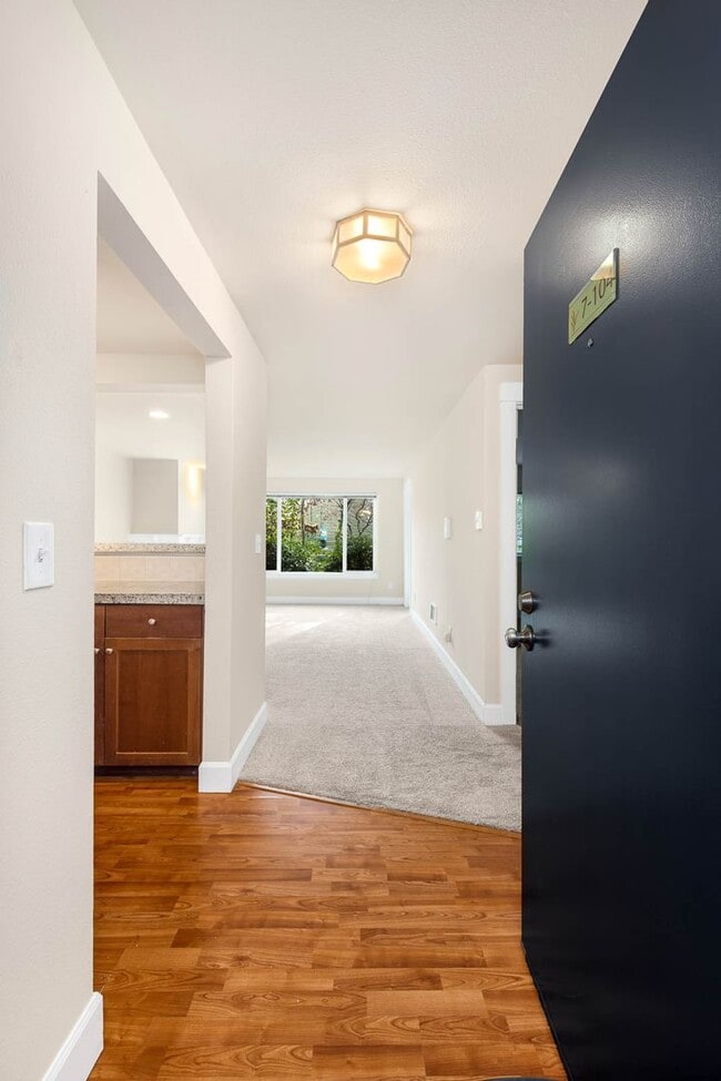 Photo - 300 N 130th St Unidad #7104